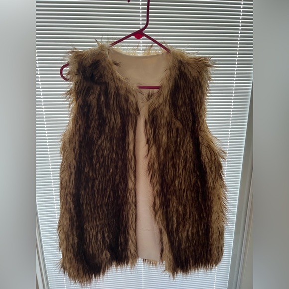 Fur vest - Picture 1 of 3